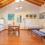 Zoe Apartment