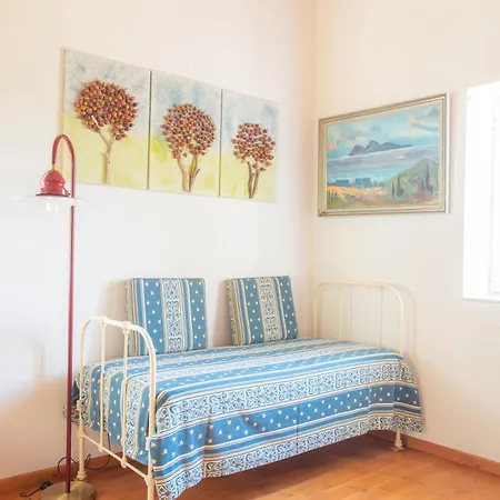 Zoe Apartment Marantochori